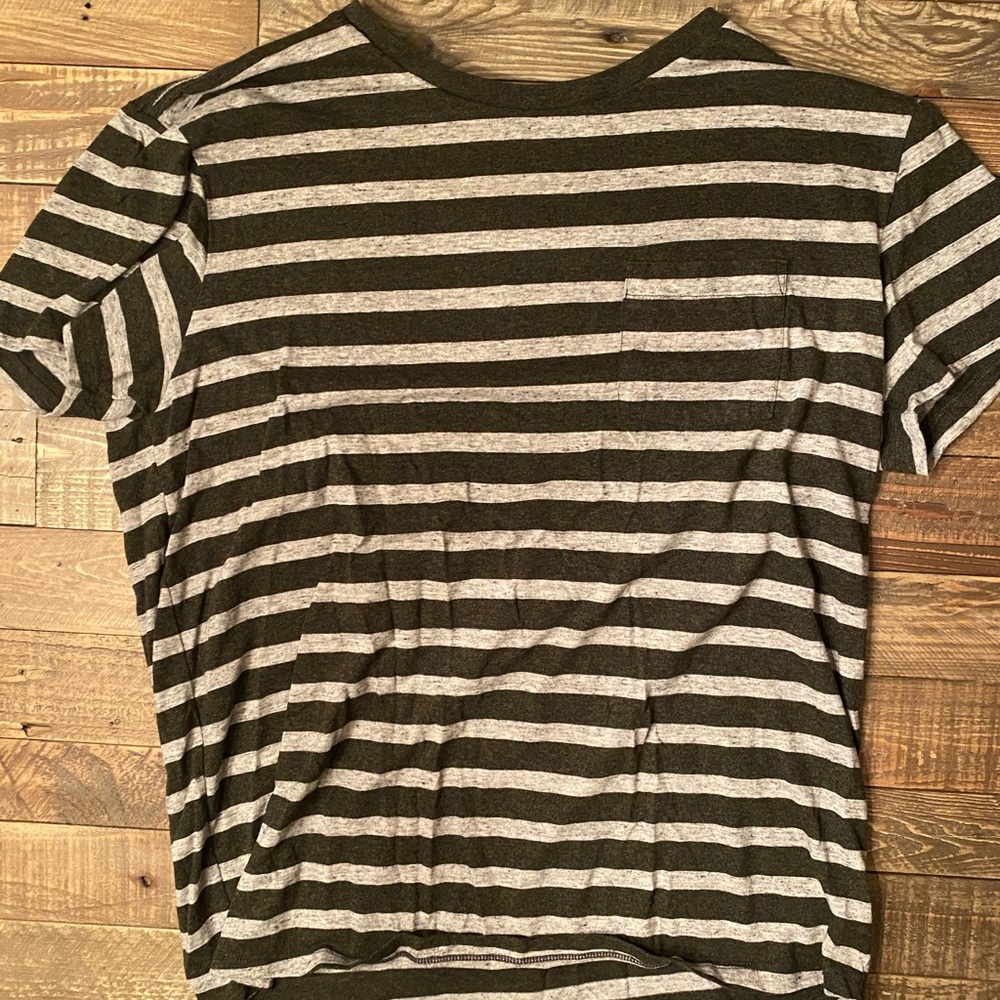 American Eagle T Shirt